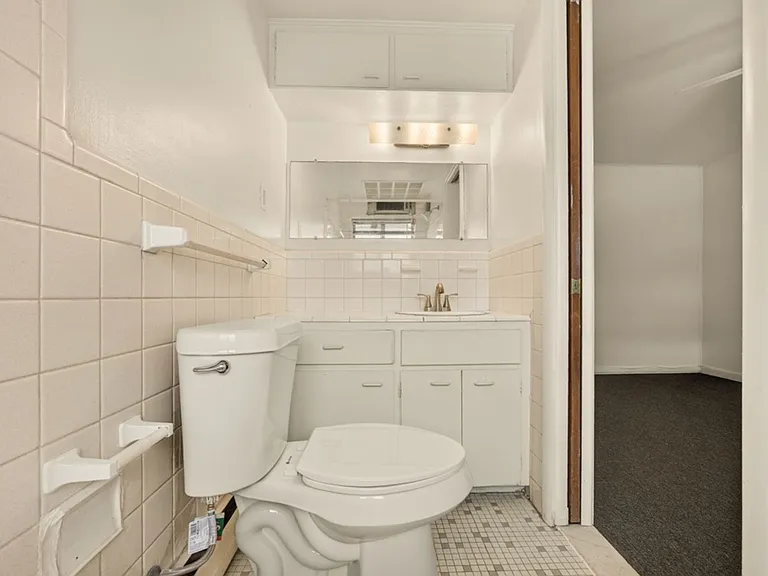 3500 Bluehill — Photo 12