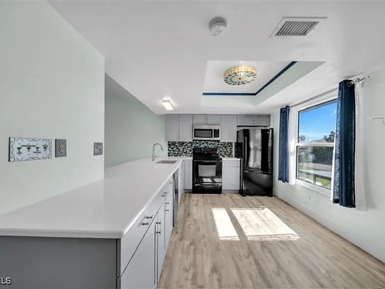 1521 SW 47th Ter #204 — Photo 2