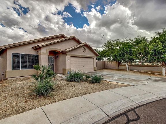 4th image of 8033 W Salter Dr