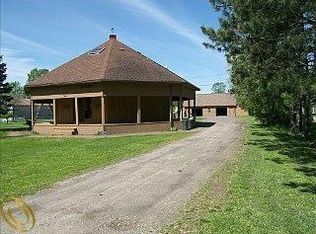 23320 Waltz Rd, New Boston, MI 48164