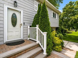 505 Hawkins Rd, Selden, NY 11784