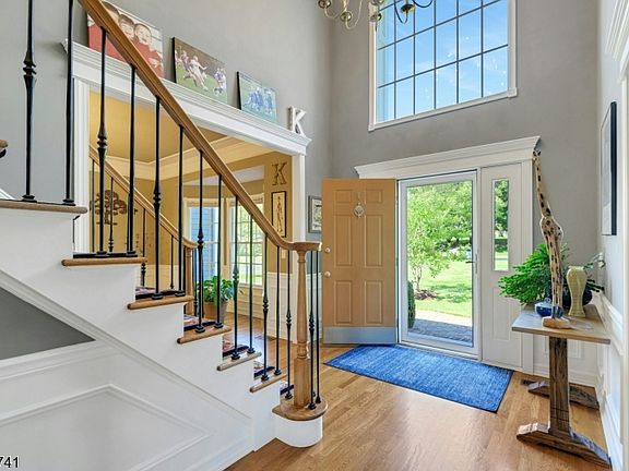 4th image of 7 Bentley Way
