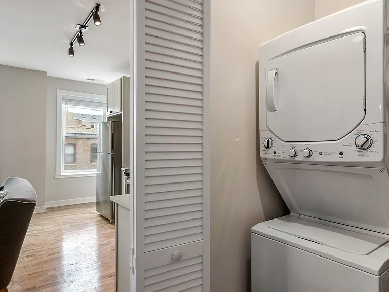 656 W Wrightwood — Photo 22