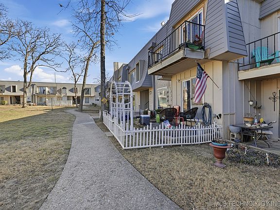 2nd image of 4860 E 68th St Unit 136