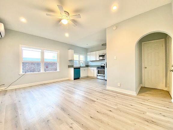 2nd image of 2360 W Washington Blvd #205