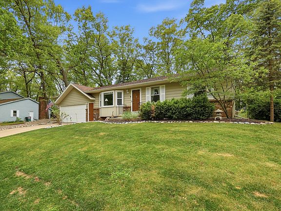 4th image of 2433 Glen Valley Dr NW