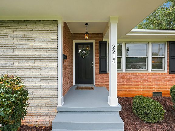 4th image of 2210 Wyndale Rd