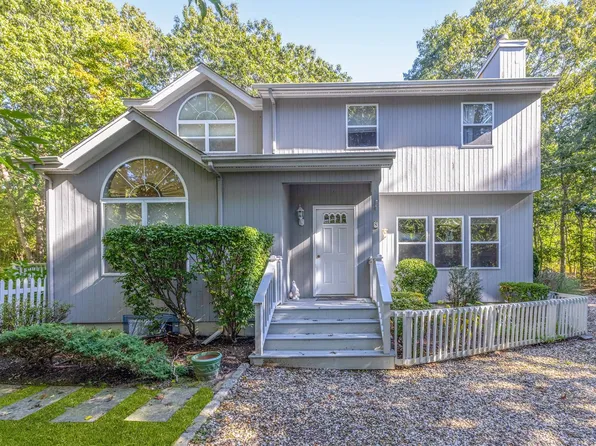 8 Ganley Ln, East Hampton, NY 11937