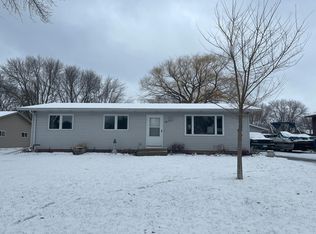 803-11 12th Ave SE, Willmar, MN 56201