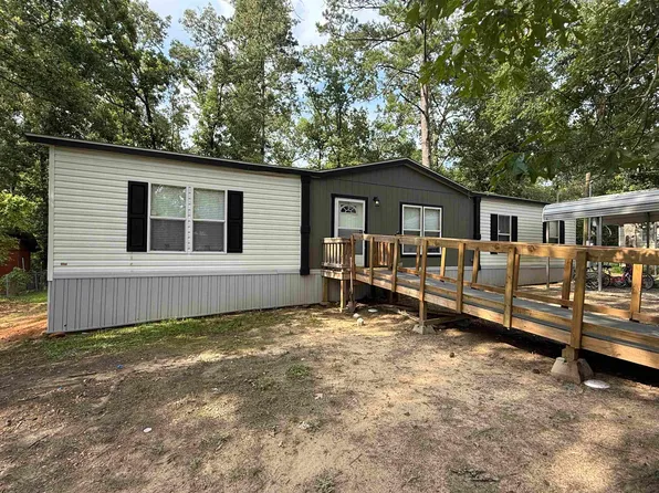 1180 N Lori Ln, Waskom, TX 75692
