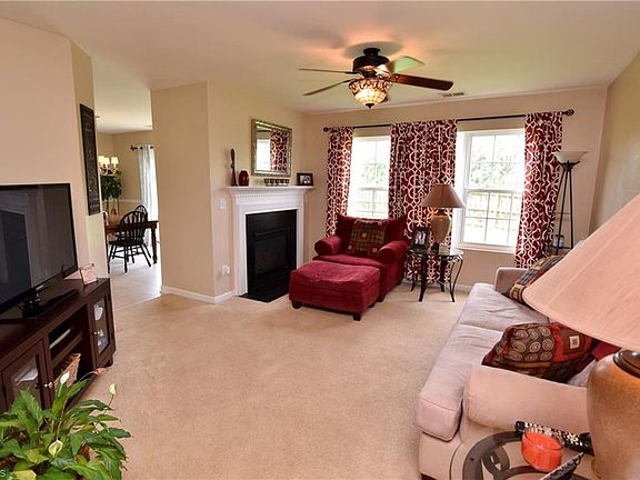 3rd image of 6203 Black Willow Dr