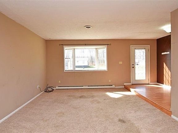 4th image of 1736 Petri Dr