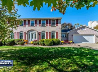 6 Graystone Ct, Bloomington, IL 61704