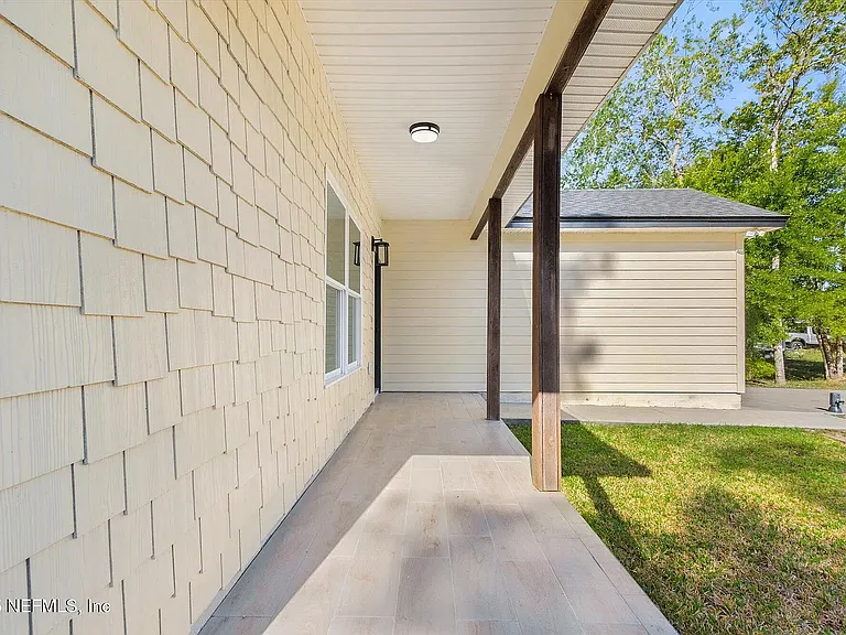 406 E Cochran Ave — Photo 17