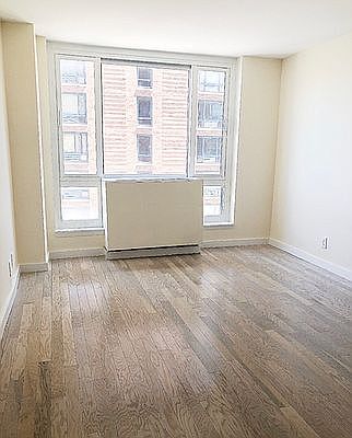 4th image of 1 Irving Pl APT U12a