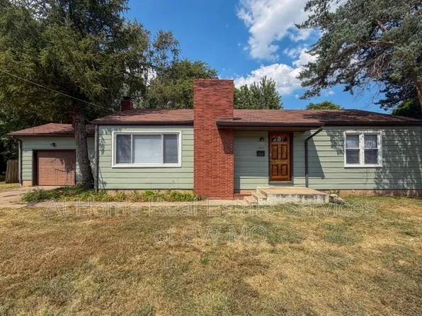 1637 E Page St, Springfield, MO 65802