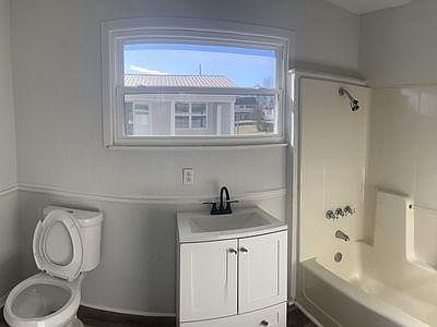 5th image of 5617 Knoxville Hwy #B