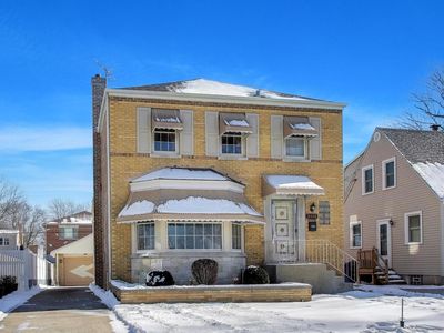 (Undisclosed Address), Chicago, IL, 60706