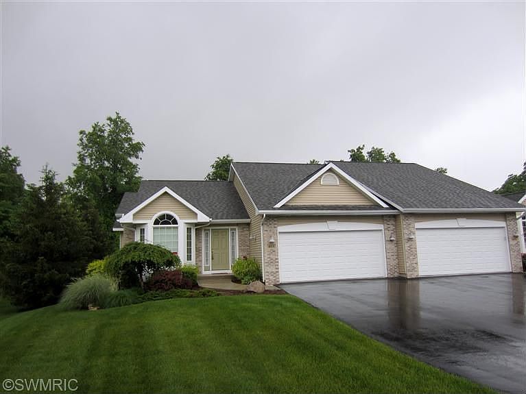 1st image of 403 Potters Dr
