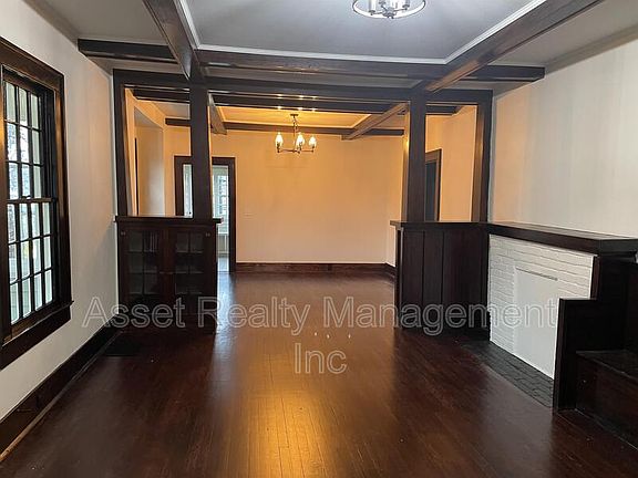 3rd image of 2722 E 5th Ave