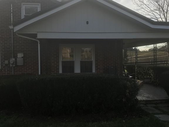 2nd image of 808 Sugar Hollow Dr