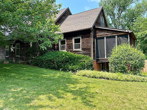 screen porch off master  