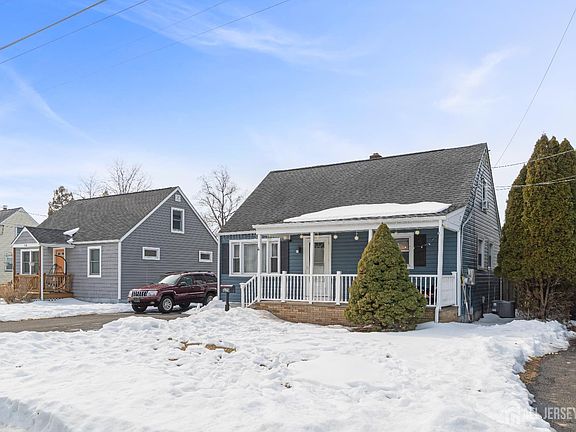 3rd image of 429 1st St