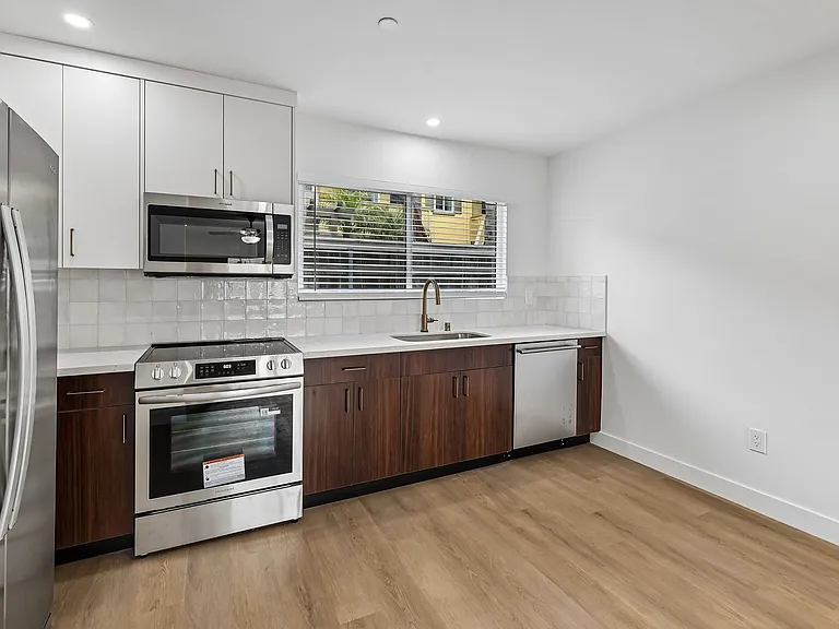Salt + Sea - Luxury Coastal Apartments near Carlsbad Village — Photo 11