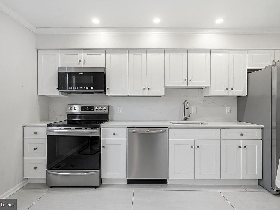 1st image of 635 E Main St #7