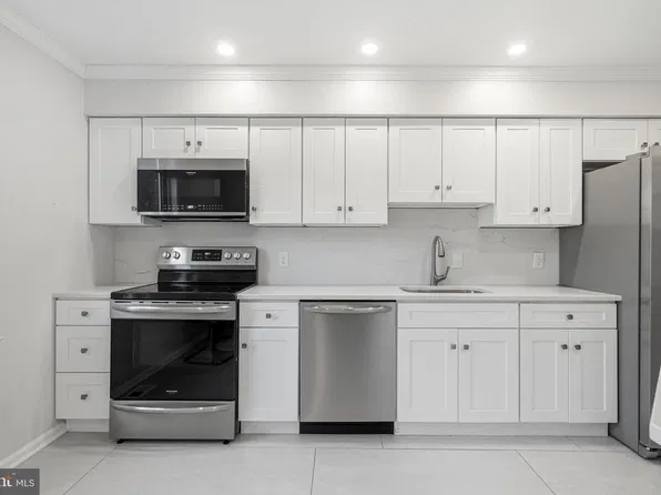 635 E Main St #7, Moorestown, NJ 08057