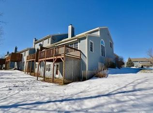 66 Steeple Vw, Sturbridge, MA 01566