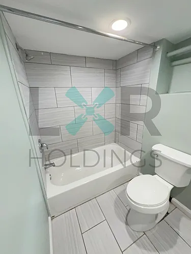 661 Chain St Photo 1