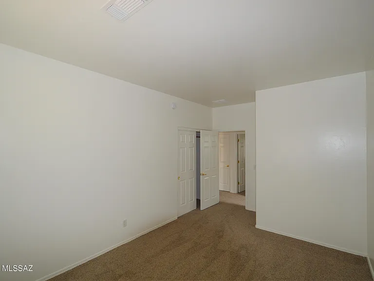 312 E Calle Cerita — Photo 5