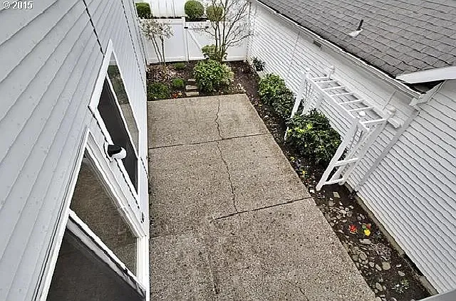 27198 SW Wood Ave — Photo 11