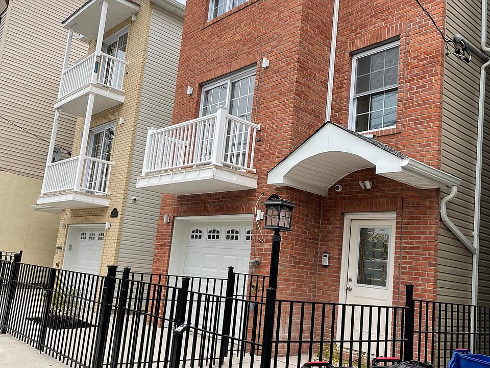 1st image of 722 Bergen St #2