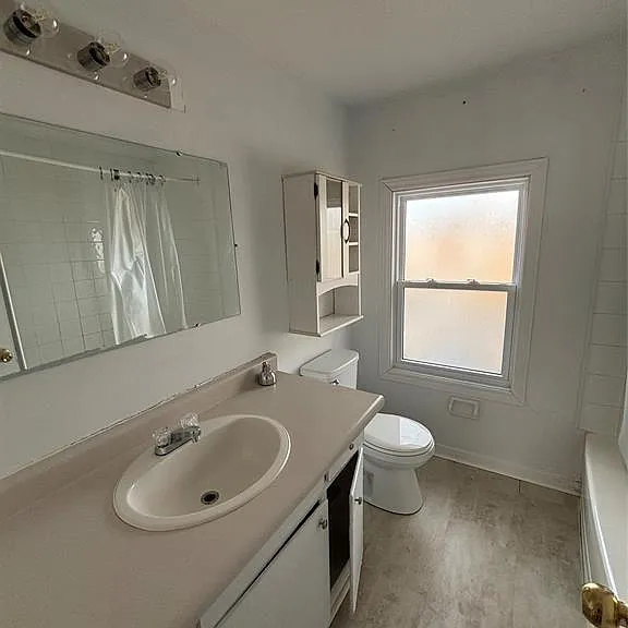 834 Exmouth St #22 — Photo 7