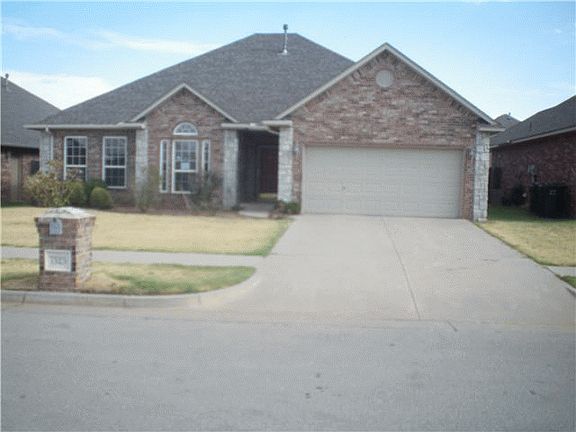 2nd image of 7525 NW 134th St