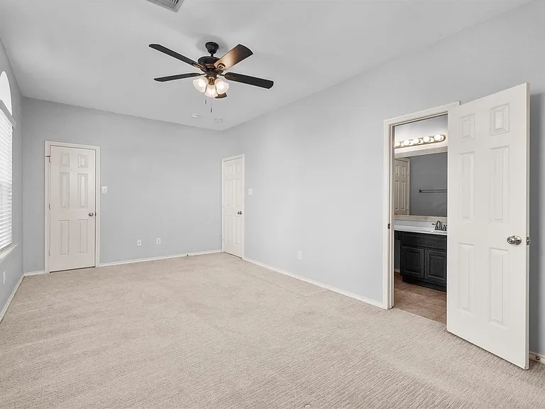 2131 Kemah Village Dr — Photo 29