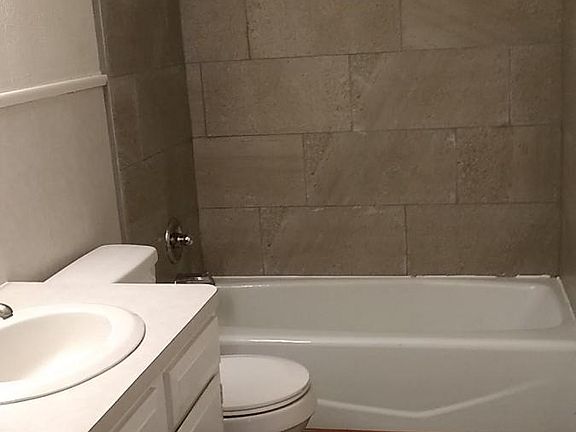 3rd image of 520B N 13th St