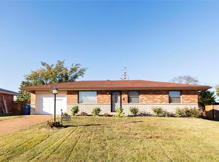 9601 Bonton Dr, Saint Louis, MO 63123