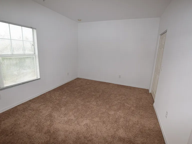 2604 Grand Central Pkwy #2 — Photo 10