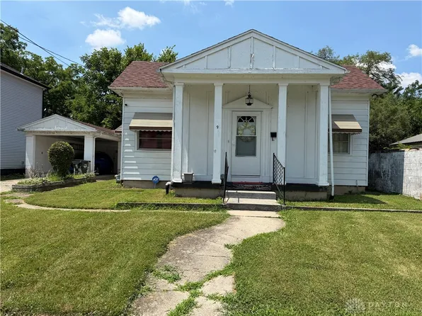 9 Oak St, Trotwood, OH 45426