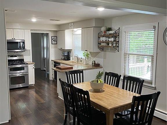 5th image of 1317 Valley View Dr
