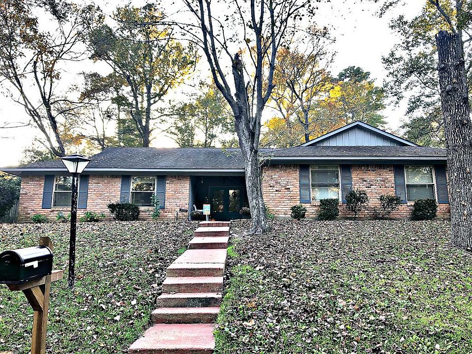 1st image of 3511 Chimney Rock Dr