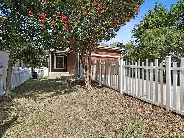 1001 Monadale Trl — Photo 31