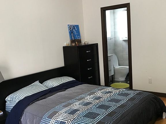 5th image of 1641 E 18th St APT 3B