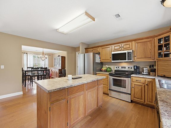 4th image of 7357 McCormack Dr