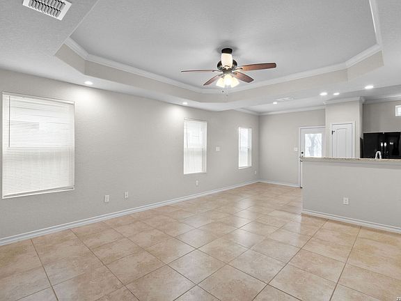 4th image of 6934 Lakeview Dr