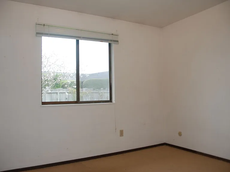 1704 Antoine Ave — Photo 11
