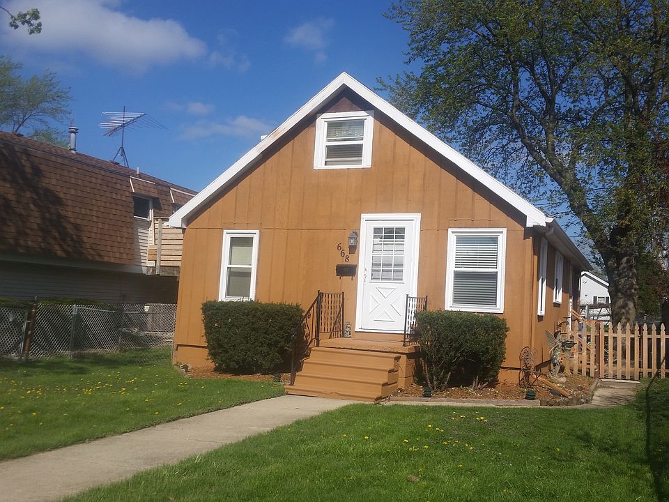 1st image of 668 S Margaret St